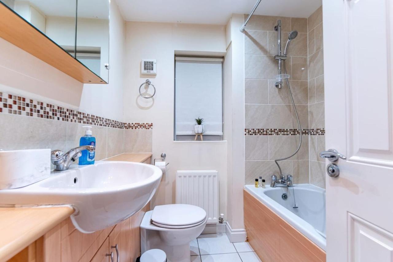 The Baldwin By Incredible Stay Peterborough Extérieur photo